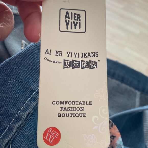 Women’s Jean Jacket patchwork size XXL. Boutique Brand New With Tags 🏷️ - Picture 7 of 7